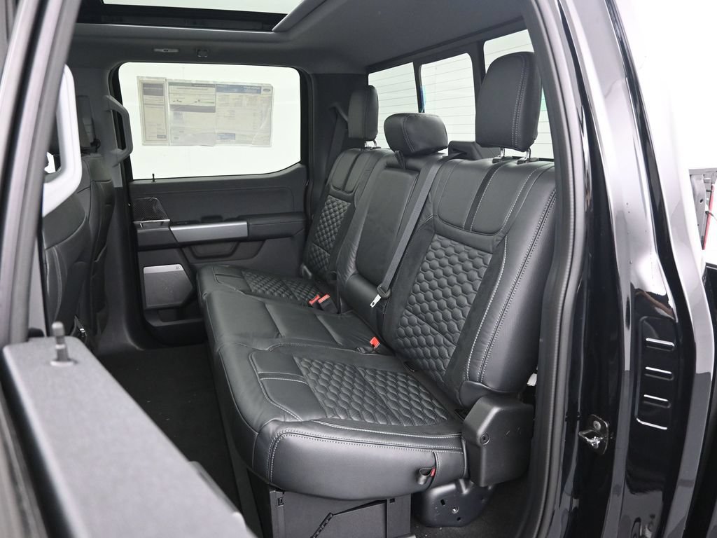 New 2026 Ford F250 Lariat w/ Black Appearance Package AWD/4WD image 27