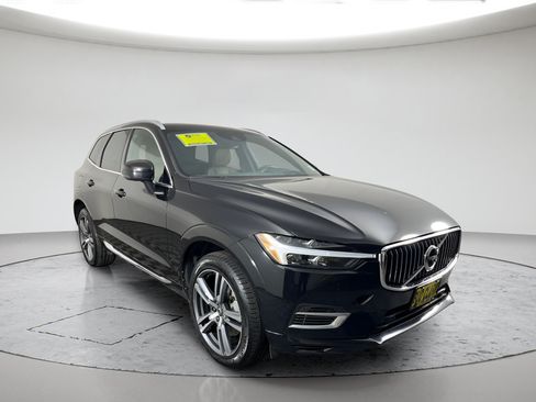 Used 2021 Volvo XC60 T8 Inscription Expression w/ Advanced Package AWD/4WD image 1