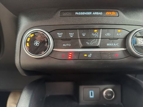 Used 2020 Ford Escape SEL image 33