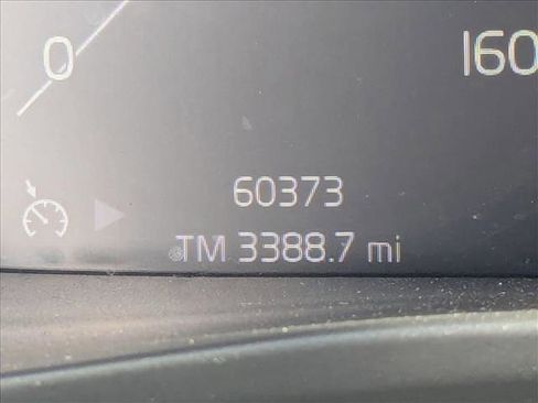 Used 2020 Volvo XC40 T5 Inscription image 11