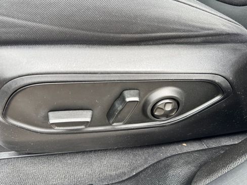 Used 2023 Jeep Grand Cherokee L Laredo w/ Luxury Tech Group I image 24