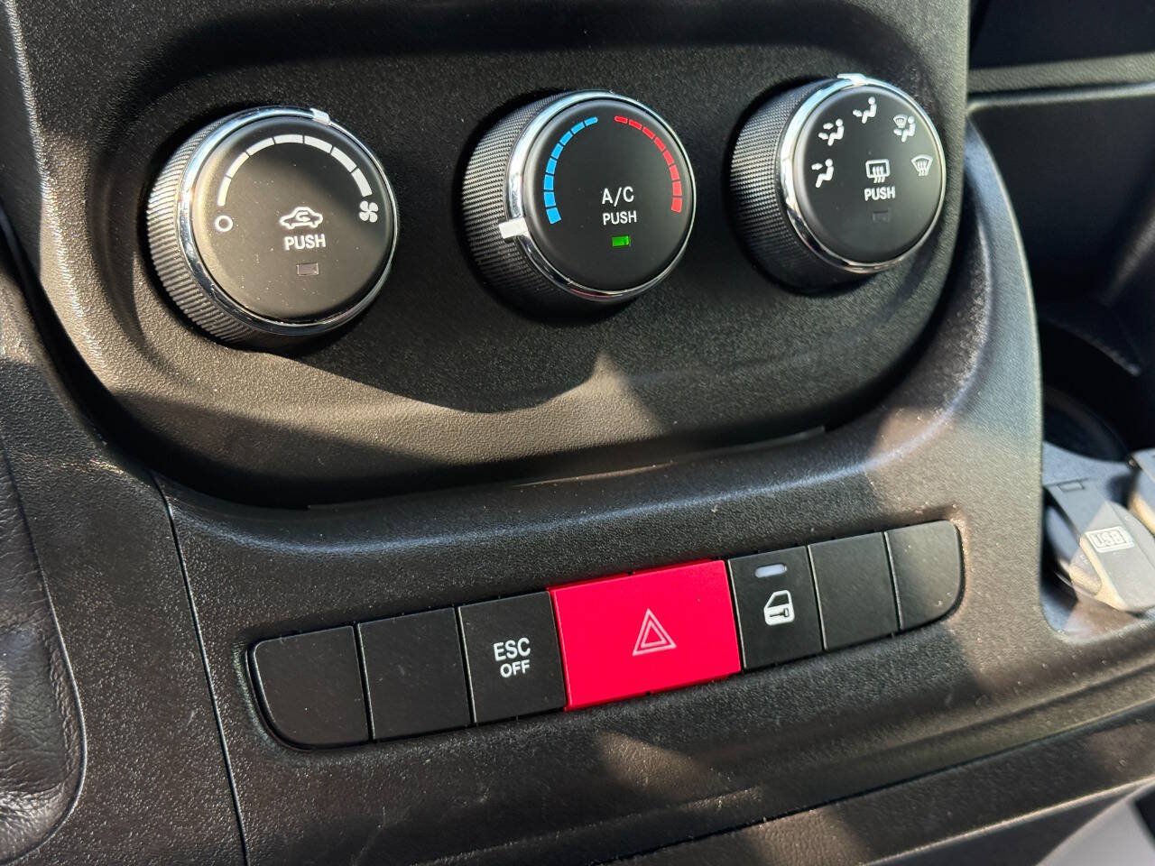 Used 2021 RAM ProMaster 2500 w/ Interior LED Lighting Group FWD image 22
