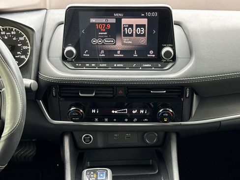 Used 2021 Nissan Rogue SV image 28