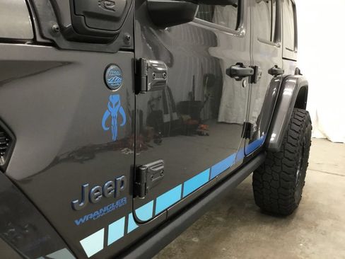 Used 2021 Jeep Wrangler Unlimited Rubicon 4xe w/ Steel Bumper Group AWD/4WD image 9