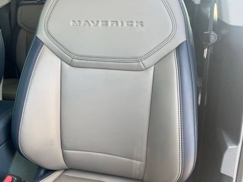 Used 2025 Ford Maverick Lariat w/ 4K Tow Package AWD/4WD image 9