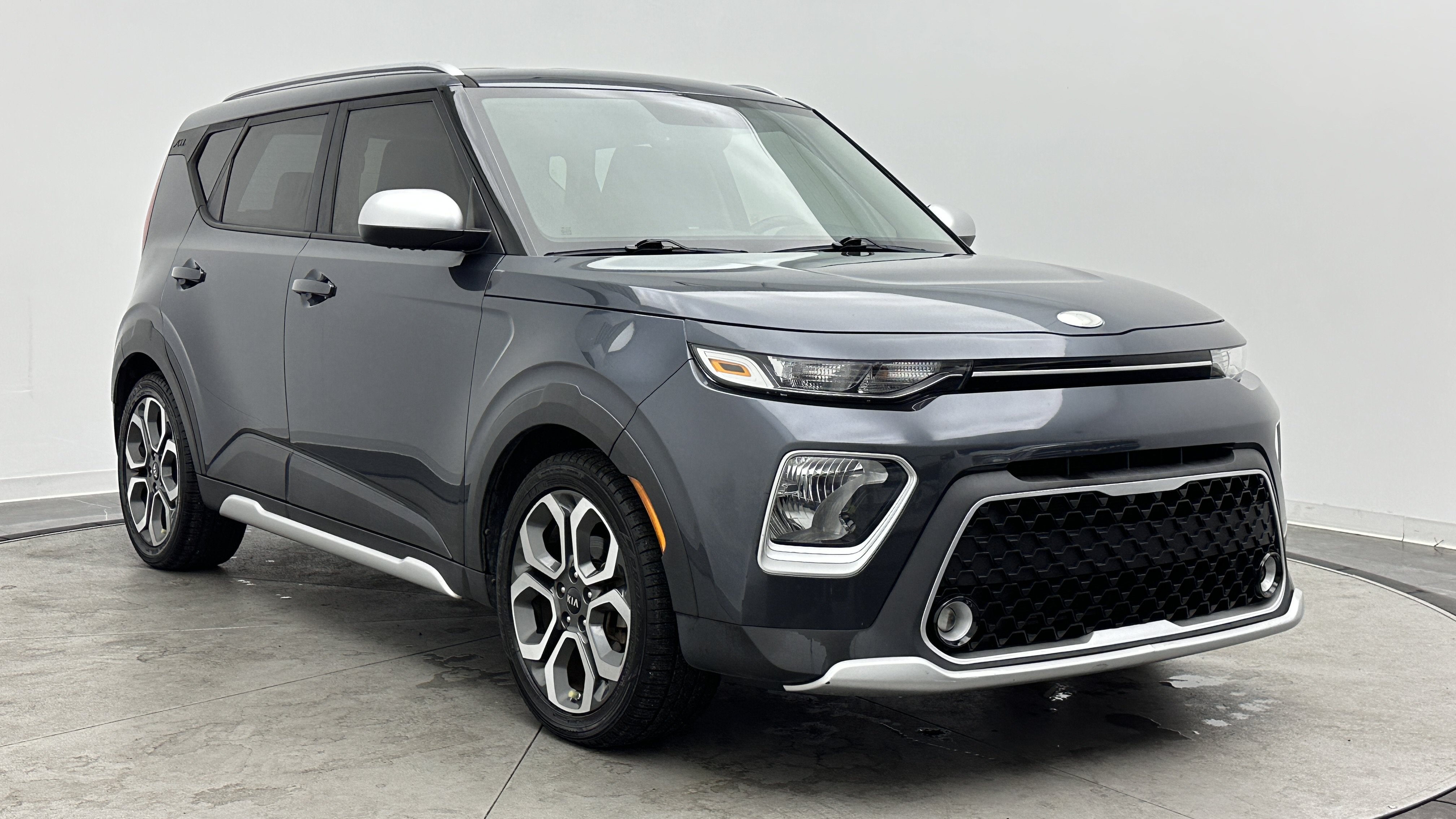 Used 2020 Kia Soul X-Line FWD image 3
