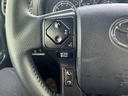 Used 2022 Toyota 4Runner TRD Off-Road Premium AWD/4WD image 20