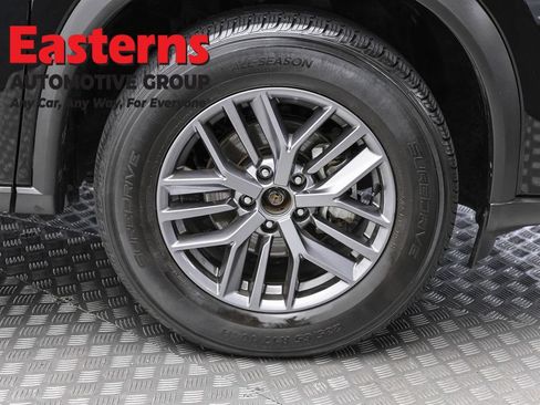 Used 2024 Nissan Rogue S AWD/4WD image 32