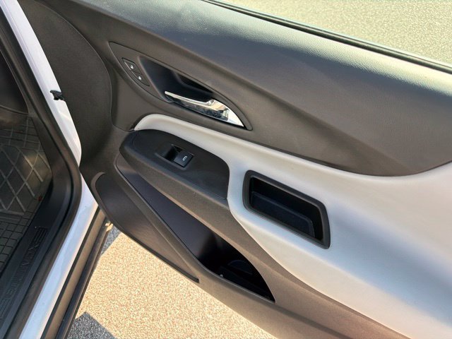 Used 2023 Chevrolet Equinox LS FWD image 19