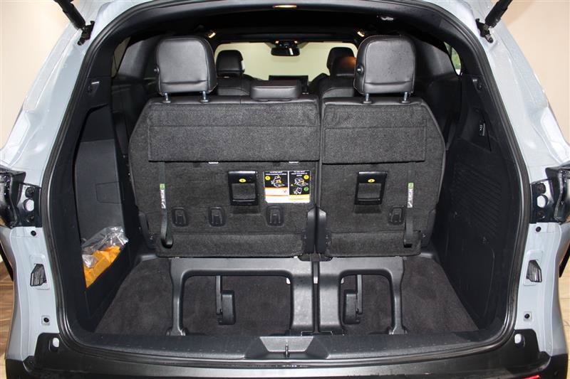 Used 2025 Toyota Sienna XLE Woodland Edition AWD/4WD image 37