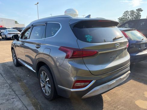 Used 2019 Hyundai Santa Fe SEL FWD image 2