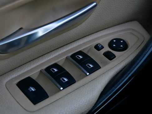 Used 2018 BMW 430i Convertible RWD image 26