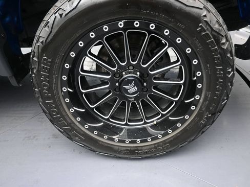 Used 2022 Chevrolet Silverado 1500 Custom RWD image 10
