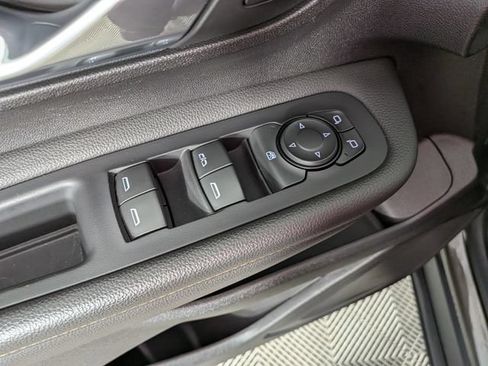 Used 2019 GMC Terrain SLE w/ Driver Convenience Package FWD image 12