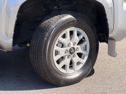 Used 2026 Toyota Tacoma SR5 RWD image 5