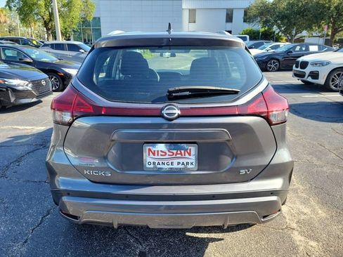 Used 2023 Nissan Kicks SV FWD image 8