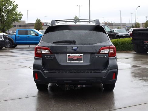 Used 2018 Subaru Outback 2.5i Premium AWD/4WD image 5