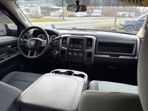 Used 2014 RAM 3500 Tradesman w/ Chrome Appearance Group image 19