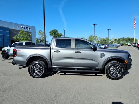 Used 2024 Ford Ranger XLT AWD/4WD image 2