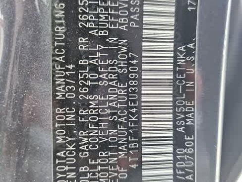 Used 2014 Toyota Camry L image 24