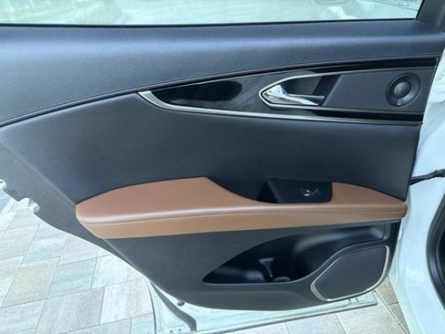 Used 2022 Lincoln Nautilus Reserve w/ Luxury Package image 15