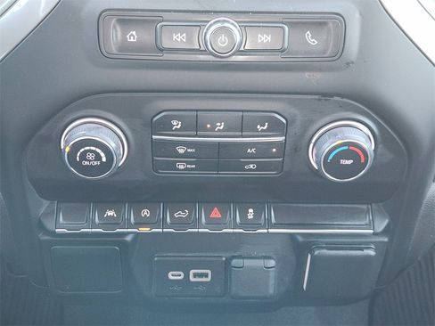 Used 2022 Chevrolet Silverado 1500 Custom image 19