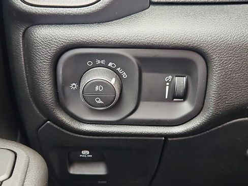 New 2026 RAM 1500 Warlock AWD/4WD image 18
