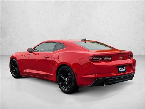 Used 2020 Chevrolet Camaro LT RWD image 7
