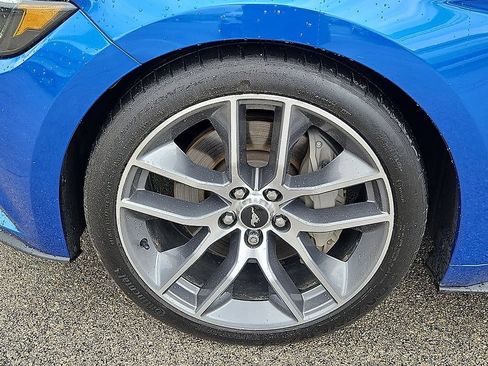 Used 2017 Ford Mustang GT Premium w/ Equipment Group 401A RWD image 13