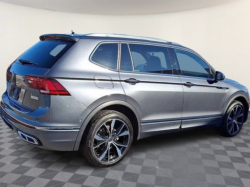 Used 2024 Volkswagen Tiguan SEL R-Line image 8