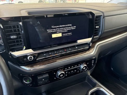 Certified 2023 GMC Sierra 1500 Elevation w/ Elevation Premium Package AWD/4WD image 13