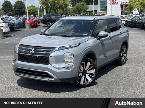 Used 2025 Mitsubishi Outlander SE FWD image 1