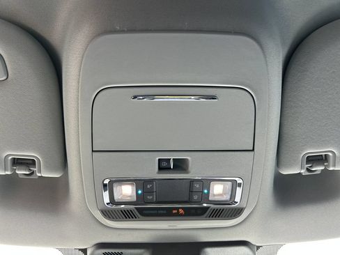 Used 2024 Ford F150 Lariat AWD/4WD image 17