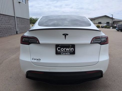 Used 2022 Tesla Model Y Performance AWD/4WD image 4