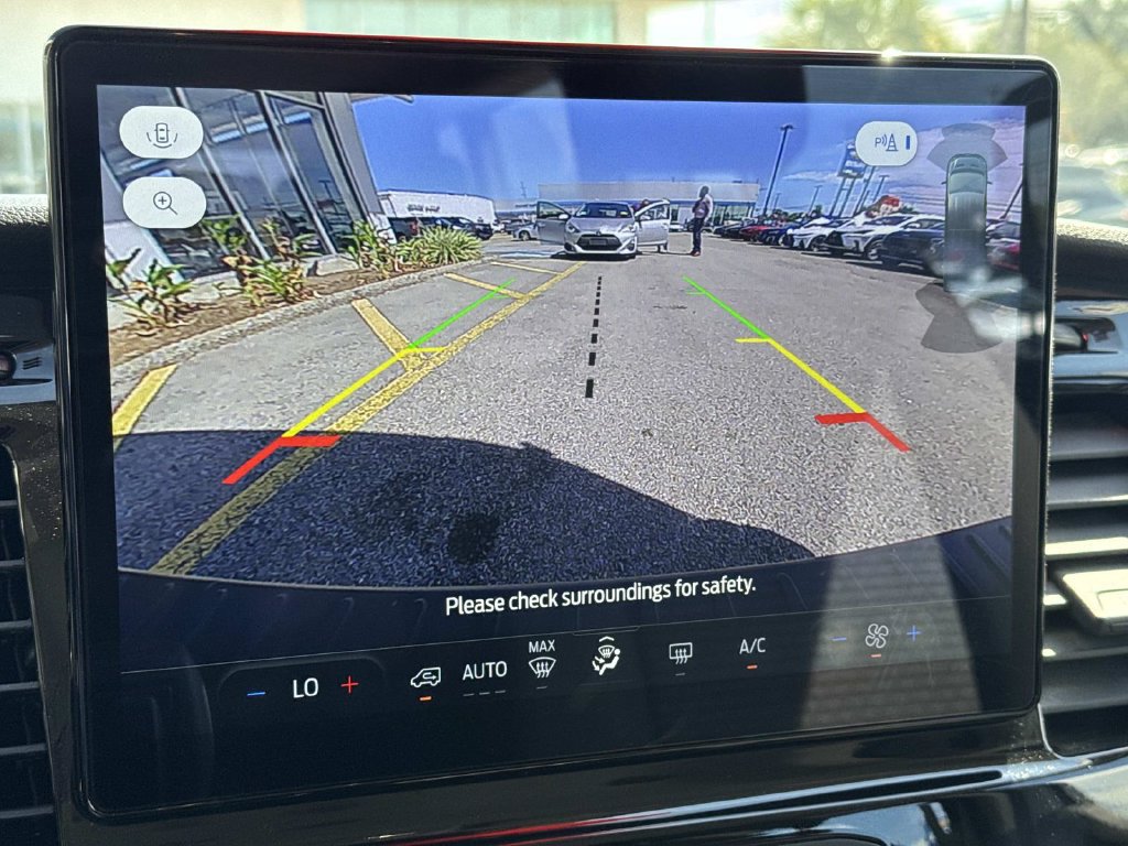 Used 2024 Ford Transit 350 XLT RWD image 26