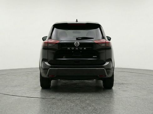 Used 2025 Nissan Rogue SV AWD/4WD image 7