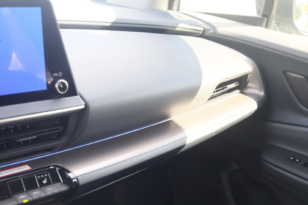 Used 2026 Toyota Prius XLE FWD image 14