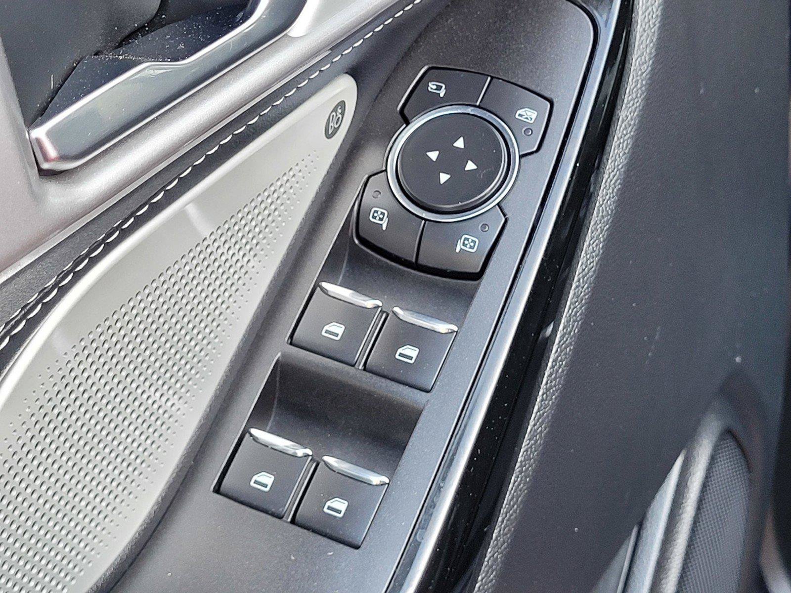 Used 2022 Ford Explorer ST w/ Equipment Group 401A AWD/4WD image 18