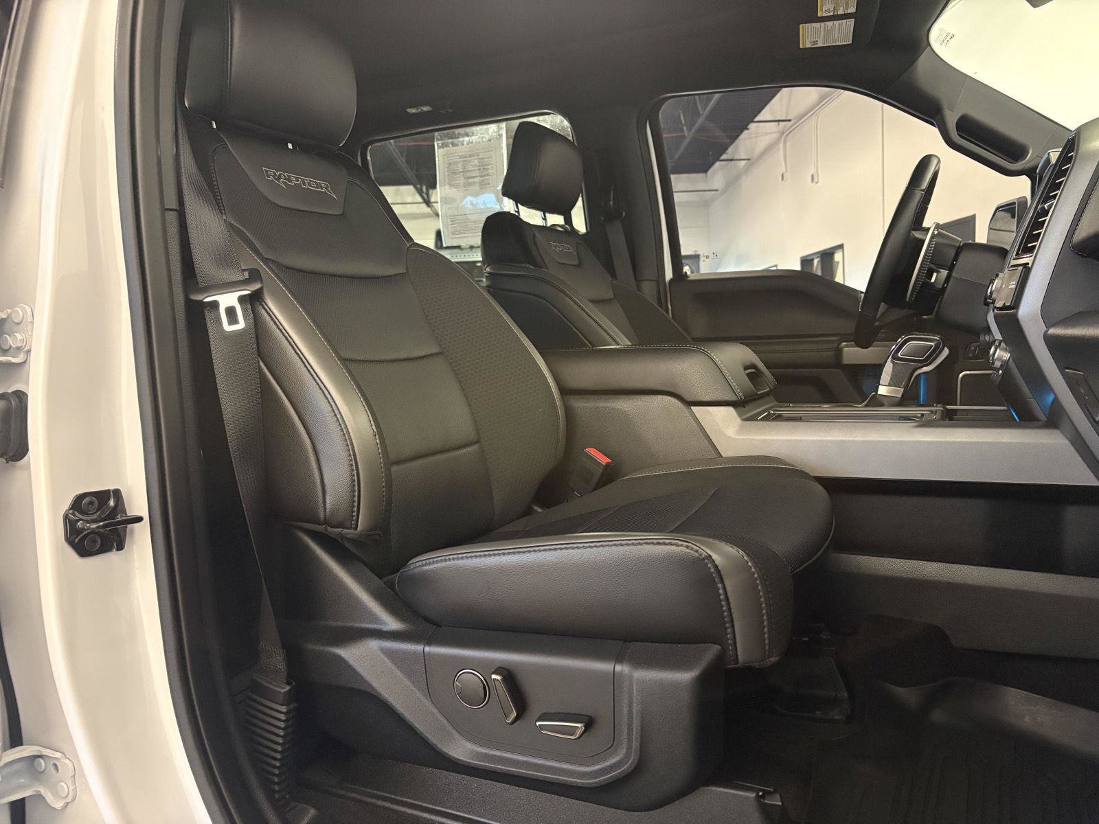 Used 2020 Ford F150 Raptor w/ Equipment Group 802A Luxury AWD/4WD image 56
