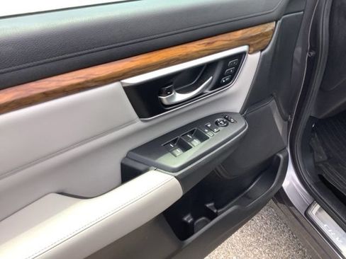 Used 2017 Honda CR-V Touring image 19