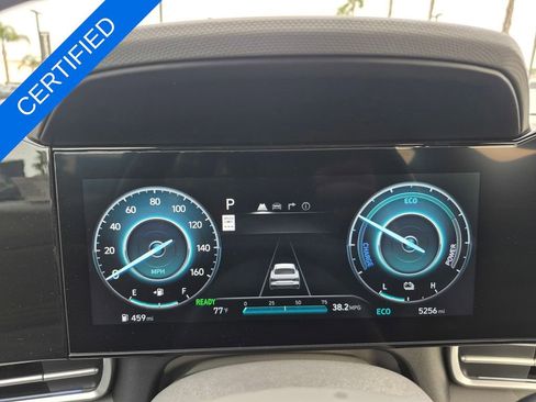 Used 2025 Hyundai Elantra SEL image 15