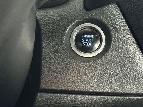 Used 2021 Toyota Corolla XSE image 25