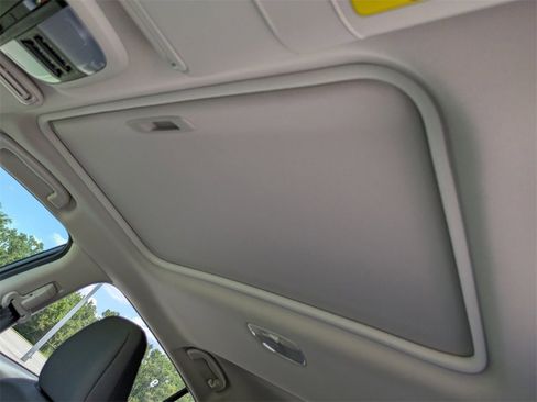 Certified 2025 Subaru Crosstrek 2.0i Premium image 17