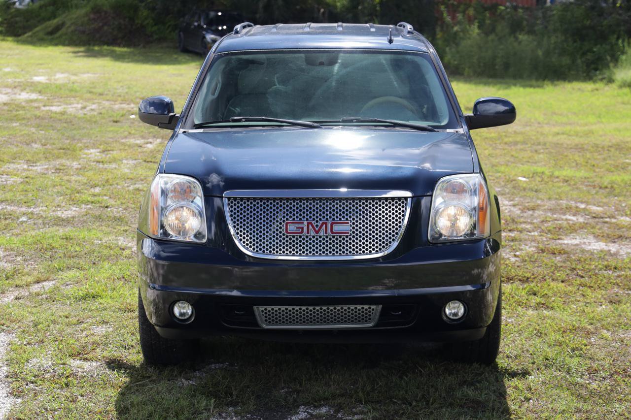 Used 2007 GMC Yukon SLT w/ SLT Preferred Equipment Group RWD image 19