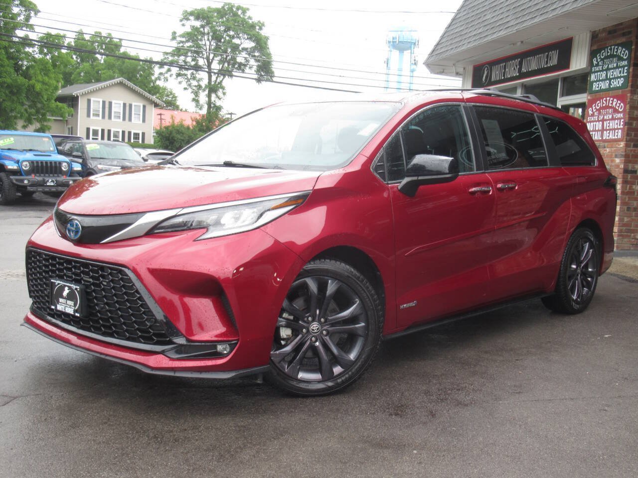 Used 2021 Toyota Sienna XSE w/ XSE Plus Package FWD image 35