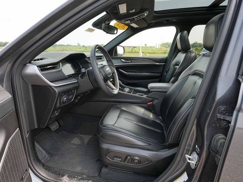 Used 2024 Jeep Grand Cherokee Limited 4xe AWD/4WD image 16