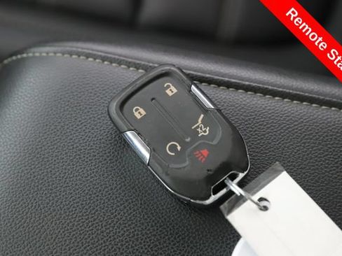 Used 2023 GMC Acadia Denali w/ Black Diamond Edition AWD/4WD image 3