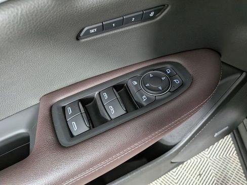 Used 2022 Cadillac XT6 Premium Luxury AWD/4WD image 14