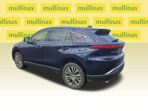Used 2021 Toyota Venza XLE w/ Carpet Mat Package (TMS) AWD/4WD image 7