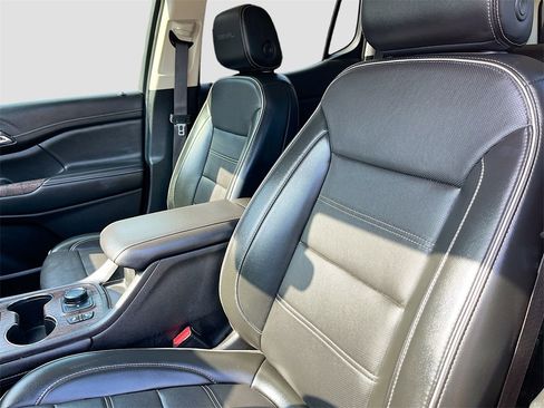 Used 2023 GMC Acadia Denali image 20